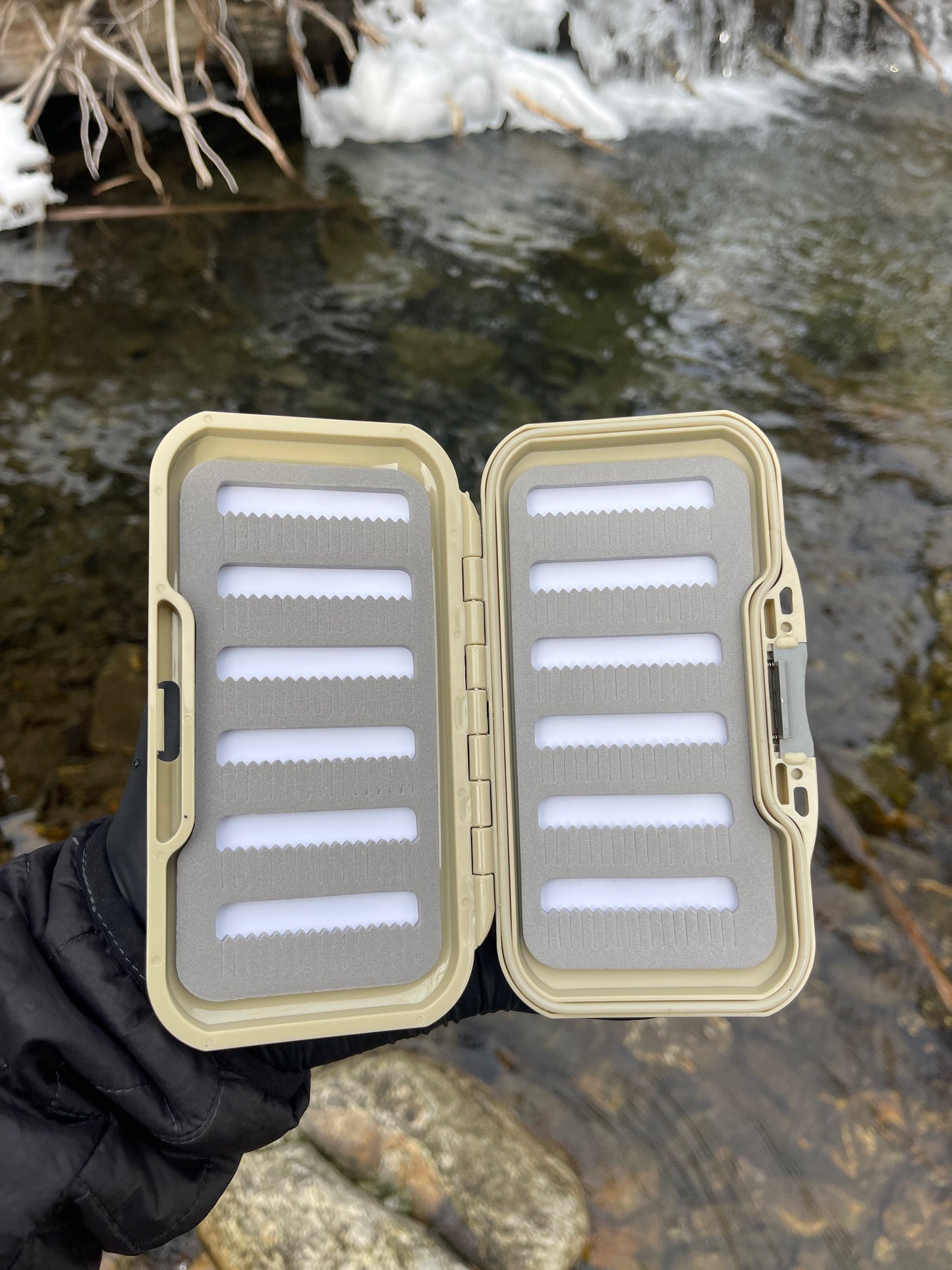Double sided foam flybox