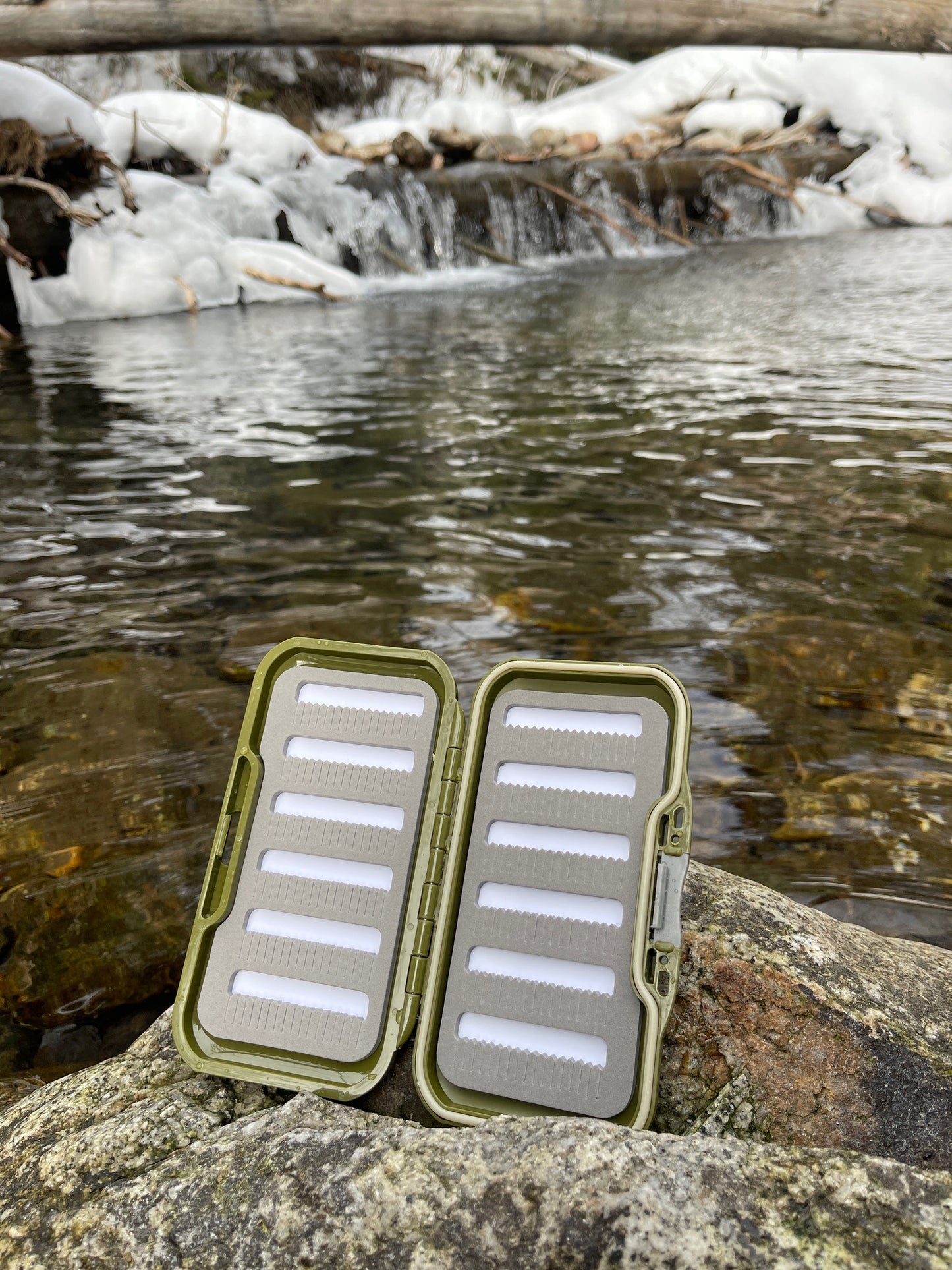 Double sided foam flybox