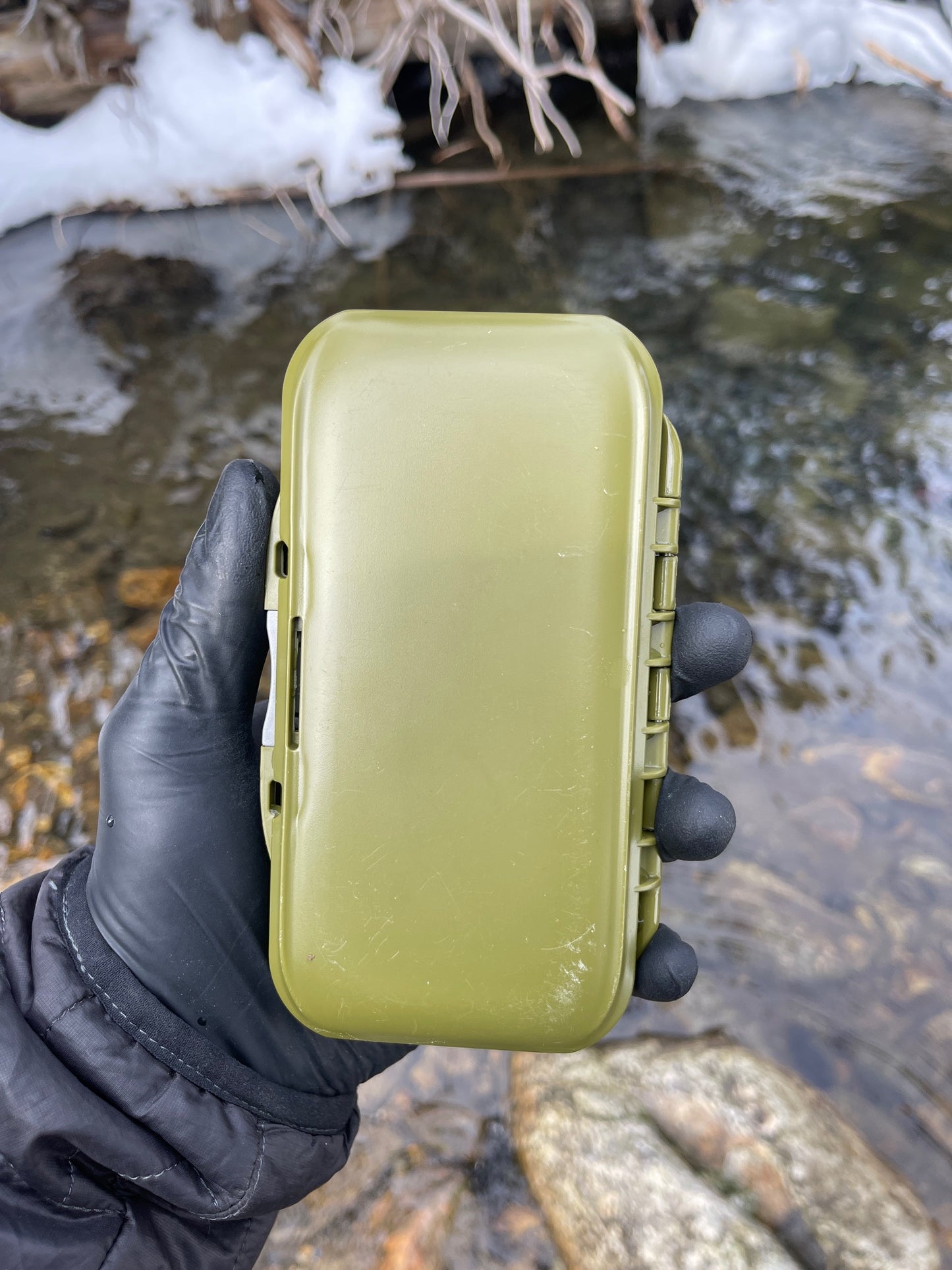 Double sided foam flybox